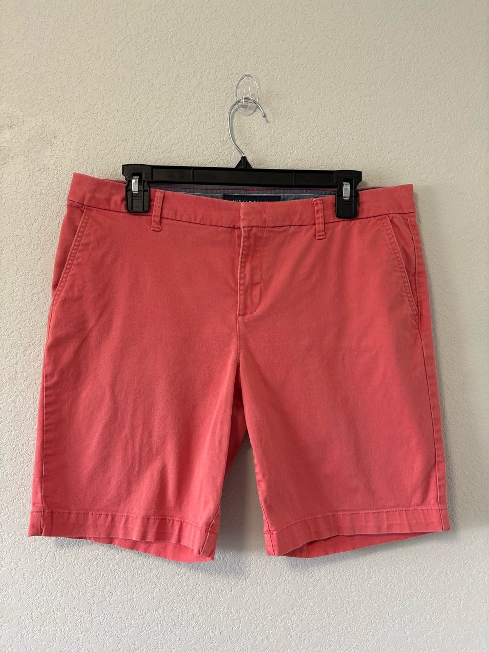 Tommy Hilfiger Womens Size 10 Coral Chino Shorts Stretch Cotton Preppy